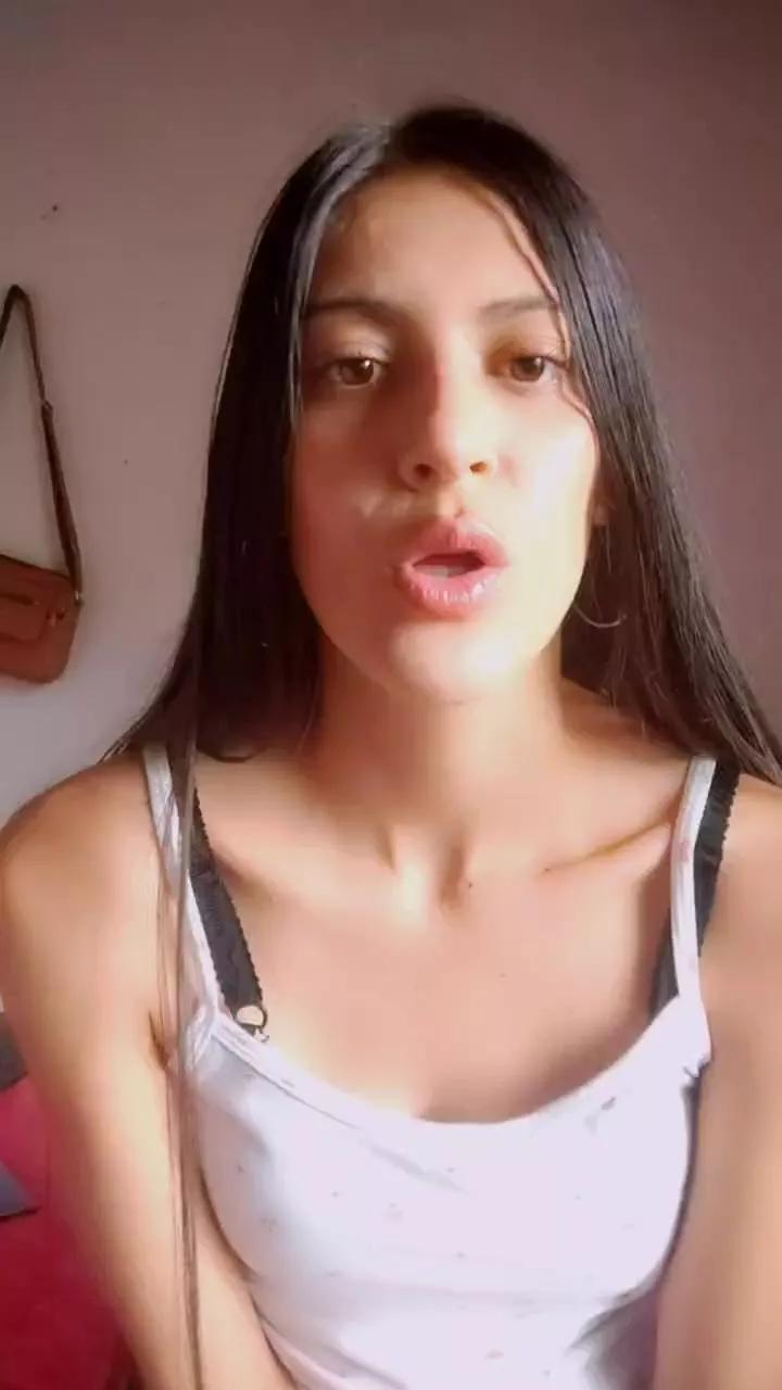 aleja2020 on Cam4 