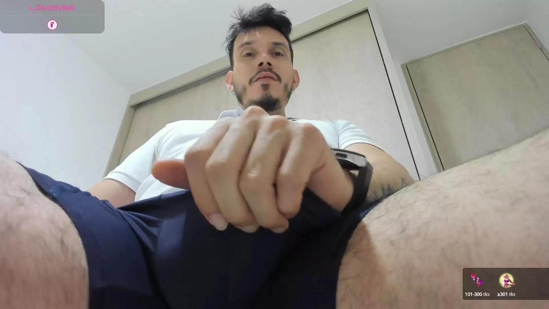 Offline alejandro_stark on Cam4