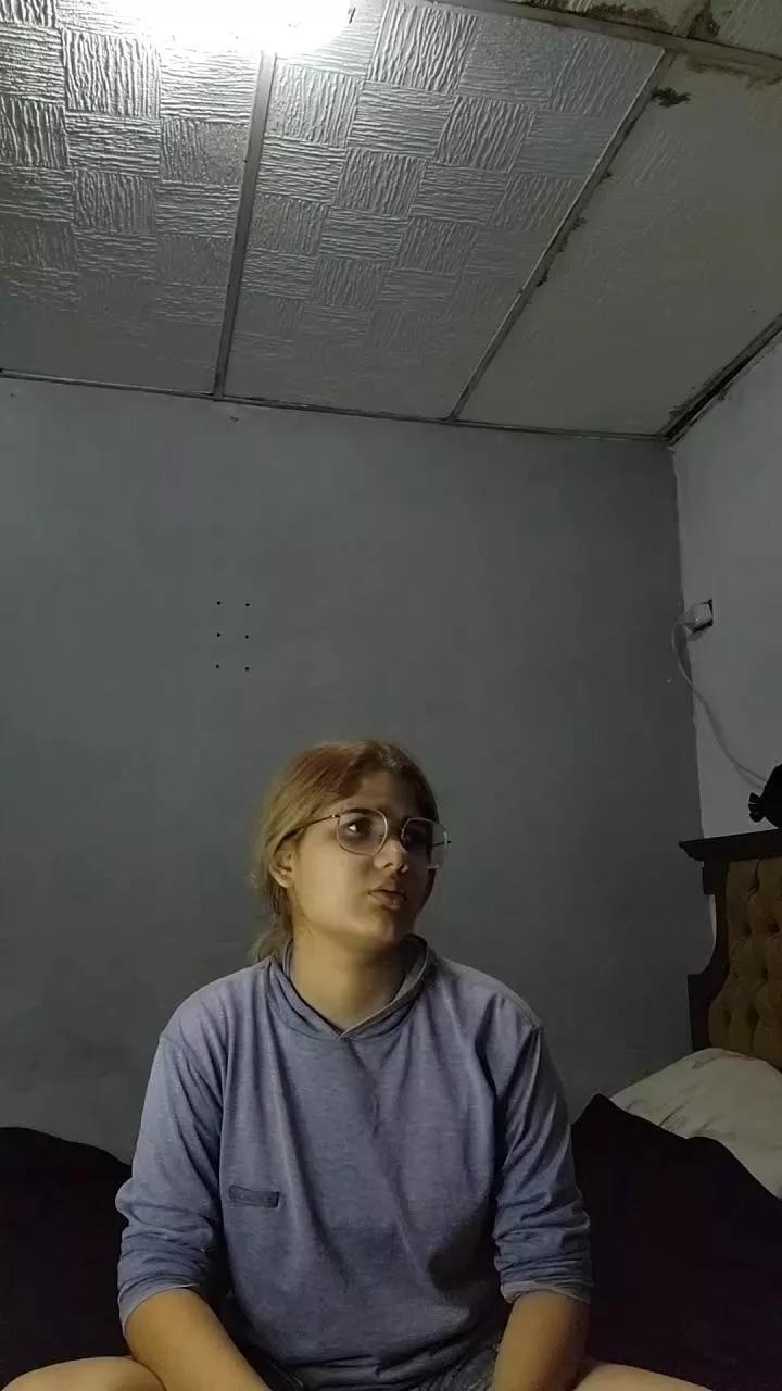 AliceP0 on Cam4 
