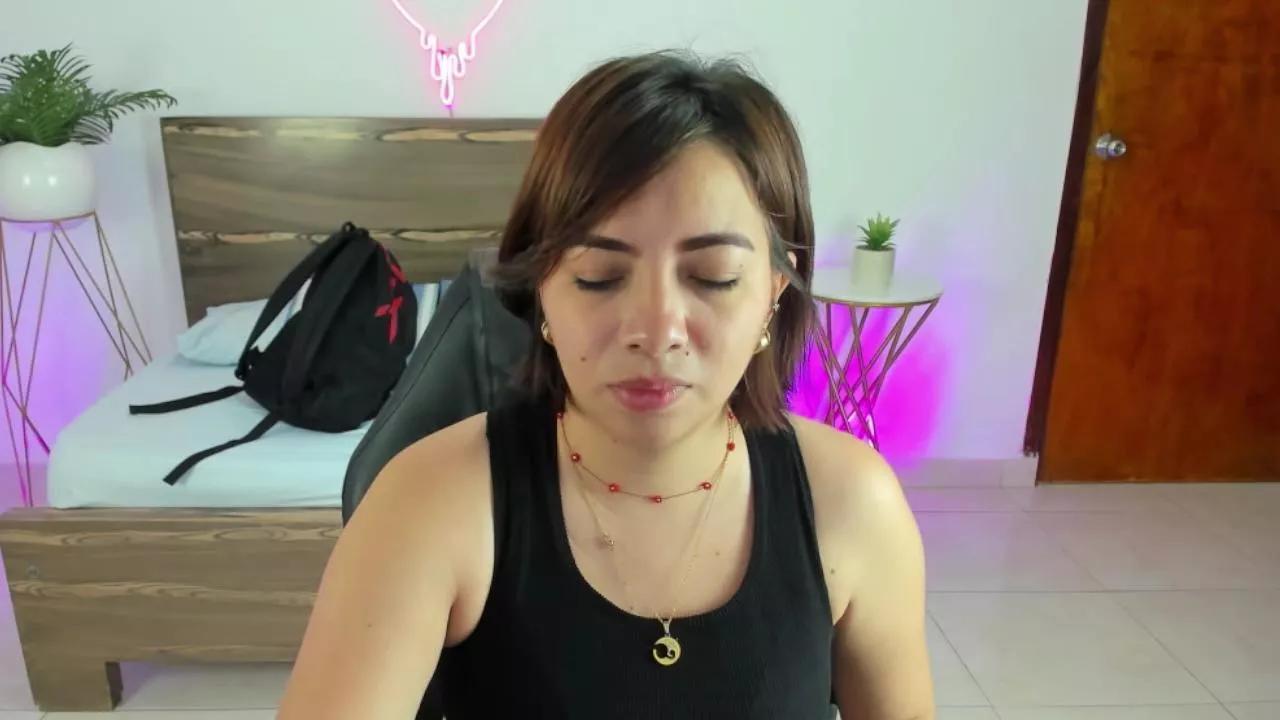 alma_fenix on Cam4 
