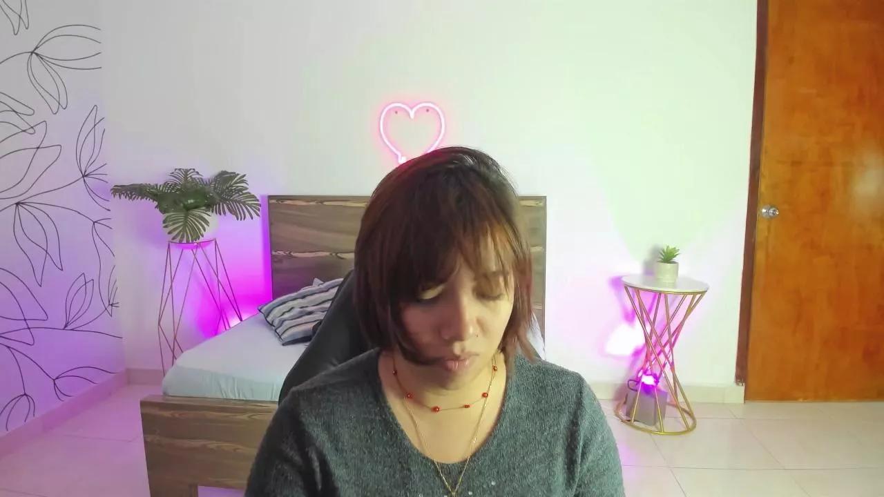 alma_fenix on Cam4 