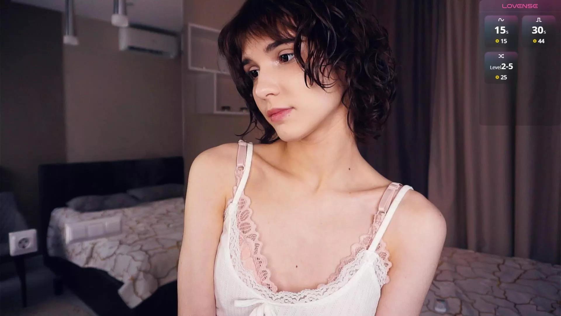 AlodiaGoodrich on Cam4 
