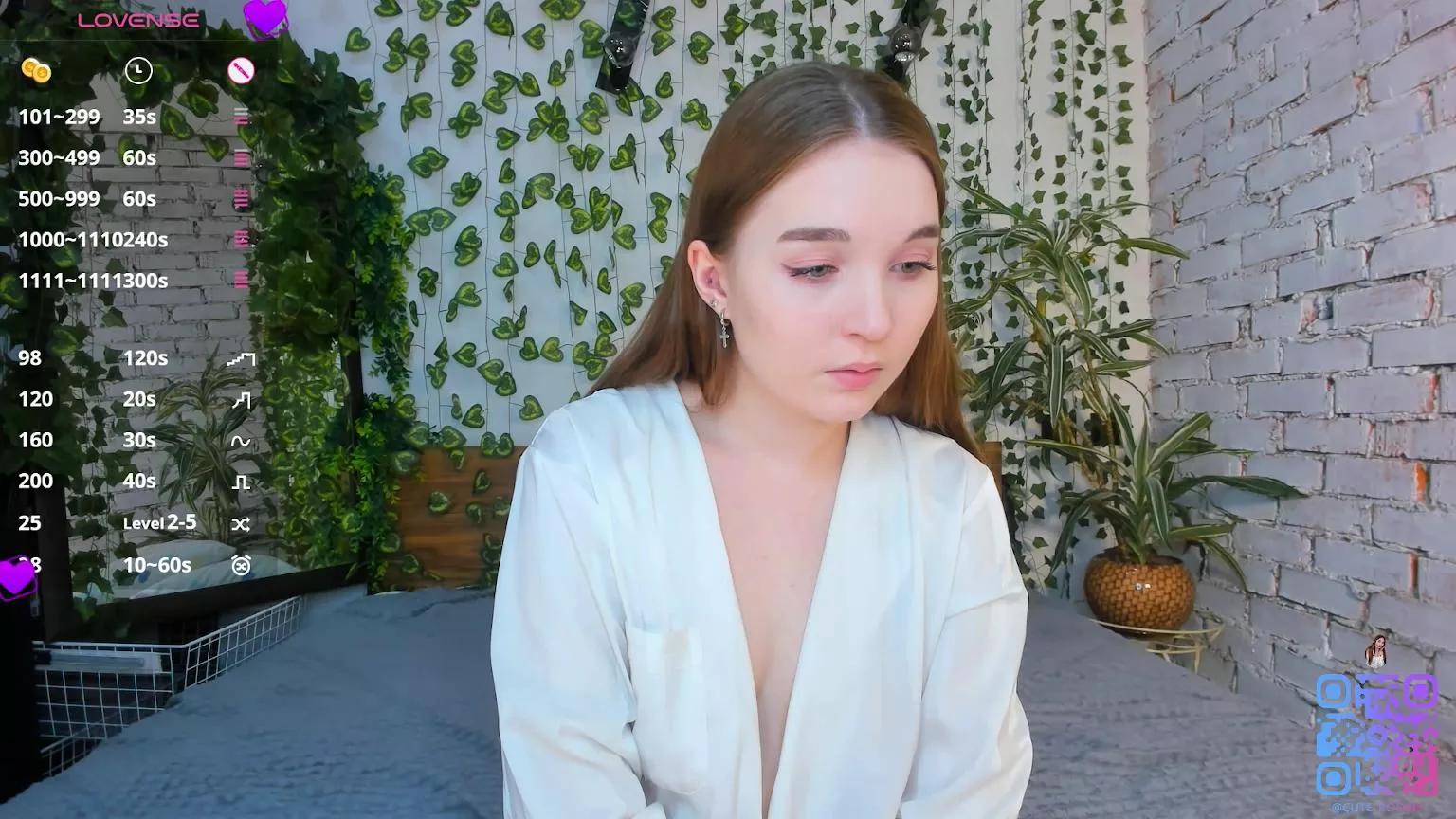 Freechat AlodieFitt on Cam4