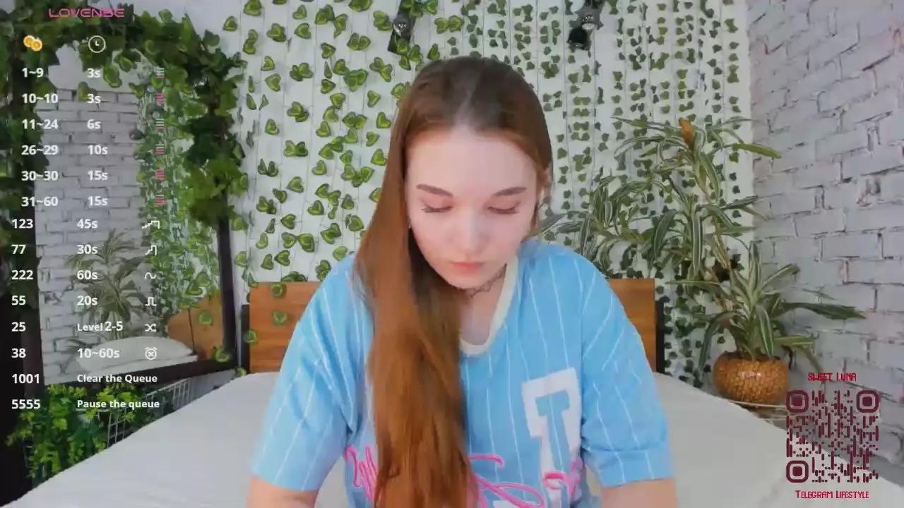 Freechat AlodieFitt on Cam4