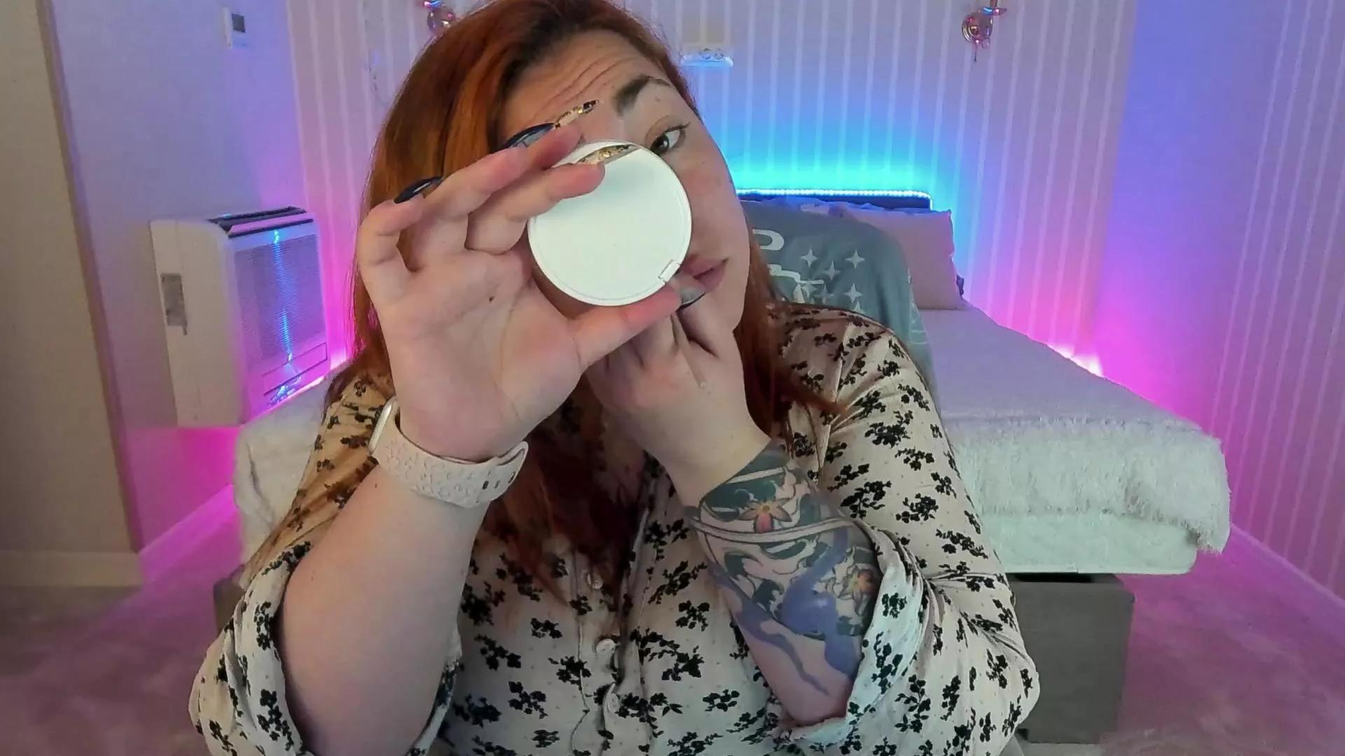 AmazonkaStar on Cam4 