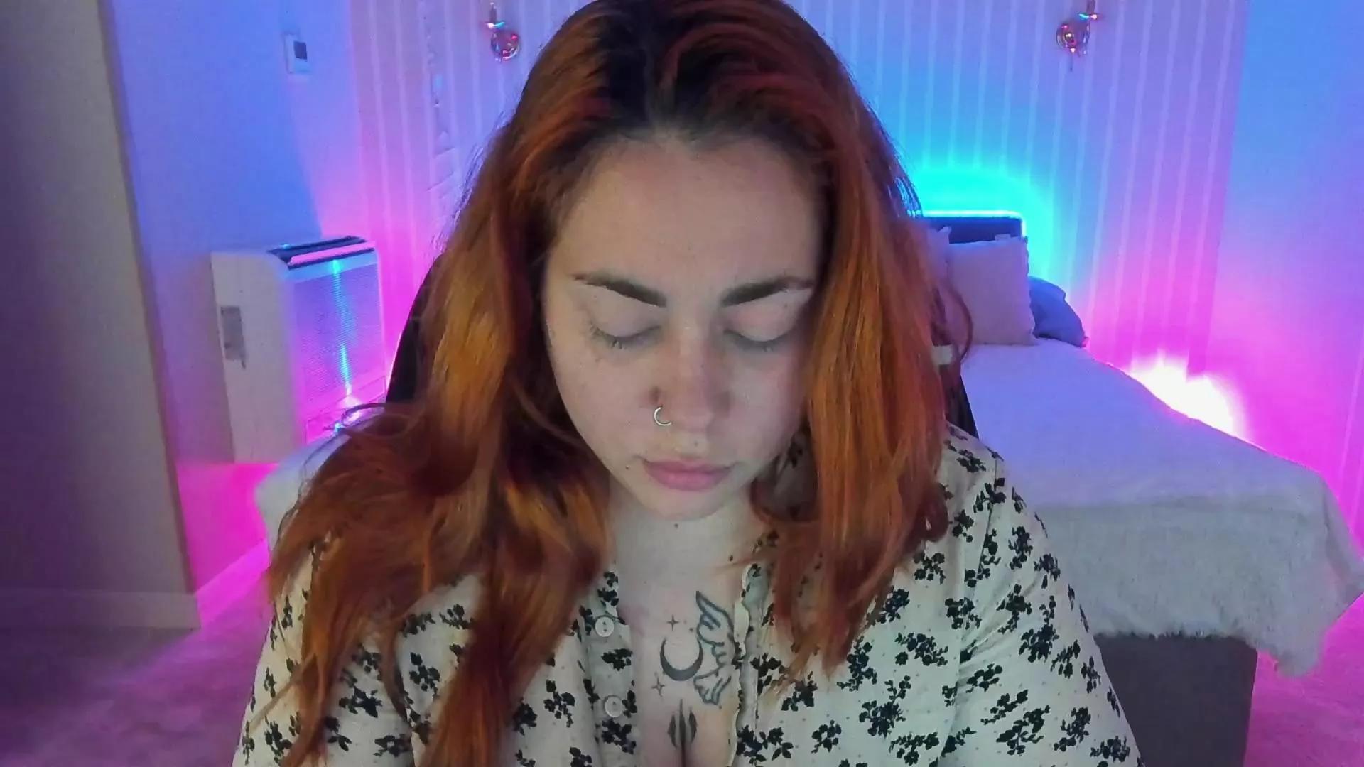 AmazonkaStar on Cam4 
