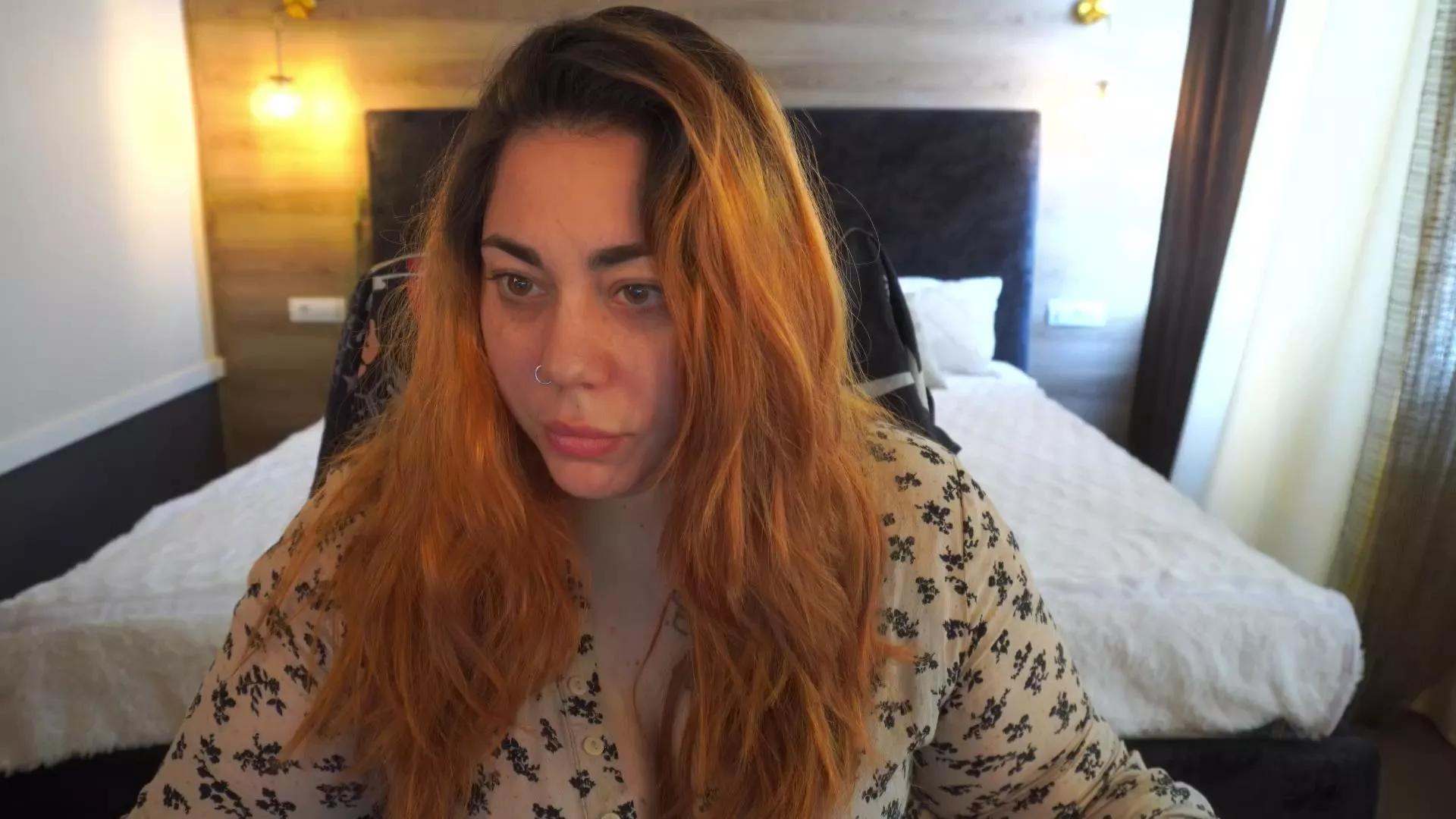 AmazonkaStar on Cam4 