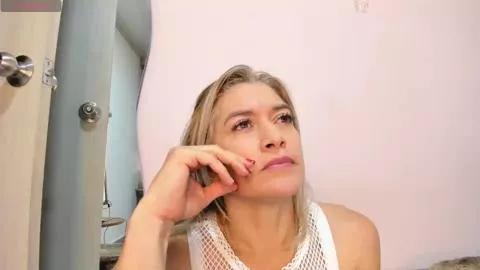 Offline Amelia_Cooley on Cam4