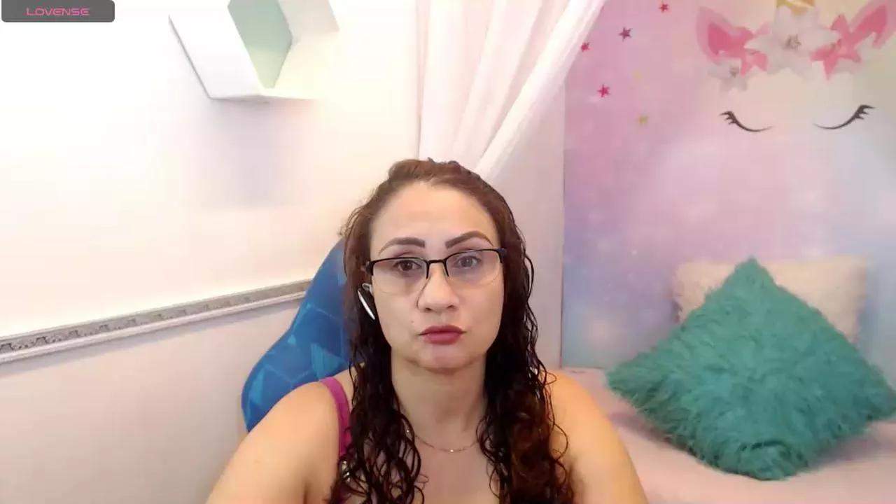 Amelie_Bakerr_ on Cam4