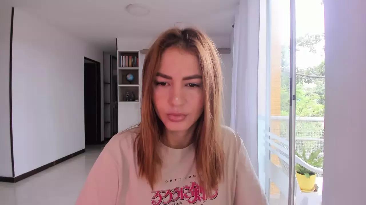 Offline AmelieSweet on Cam4