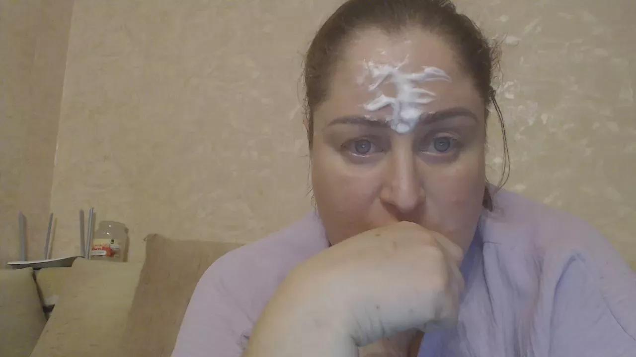 AmyAugust on Cam4 
