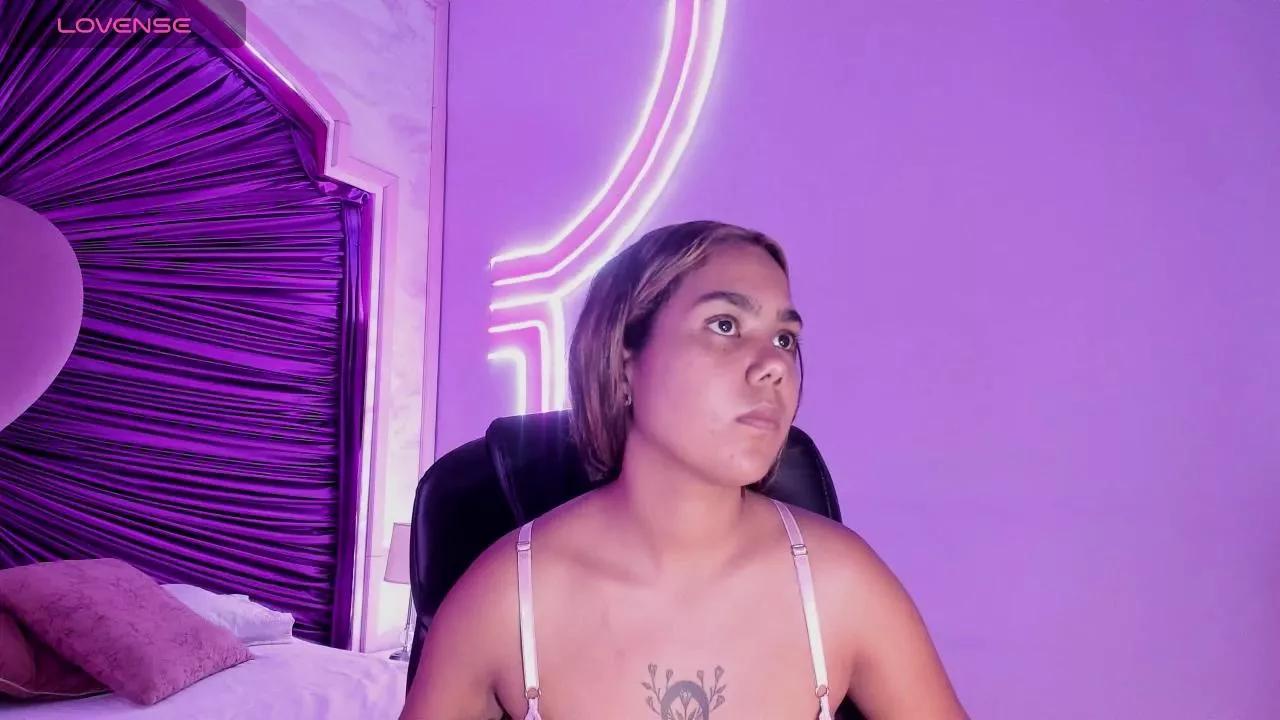 anaelle_bardinn on Cam4 