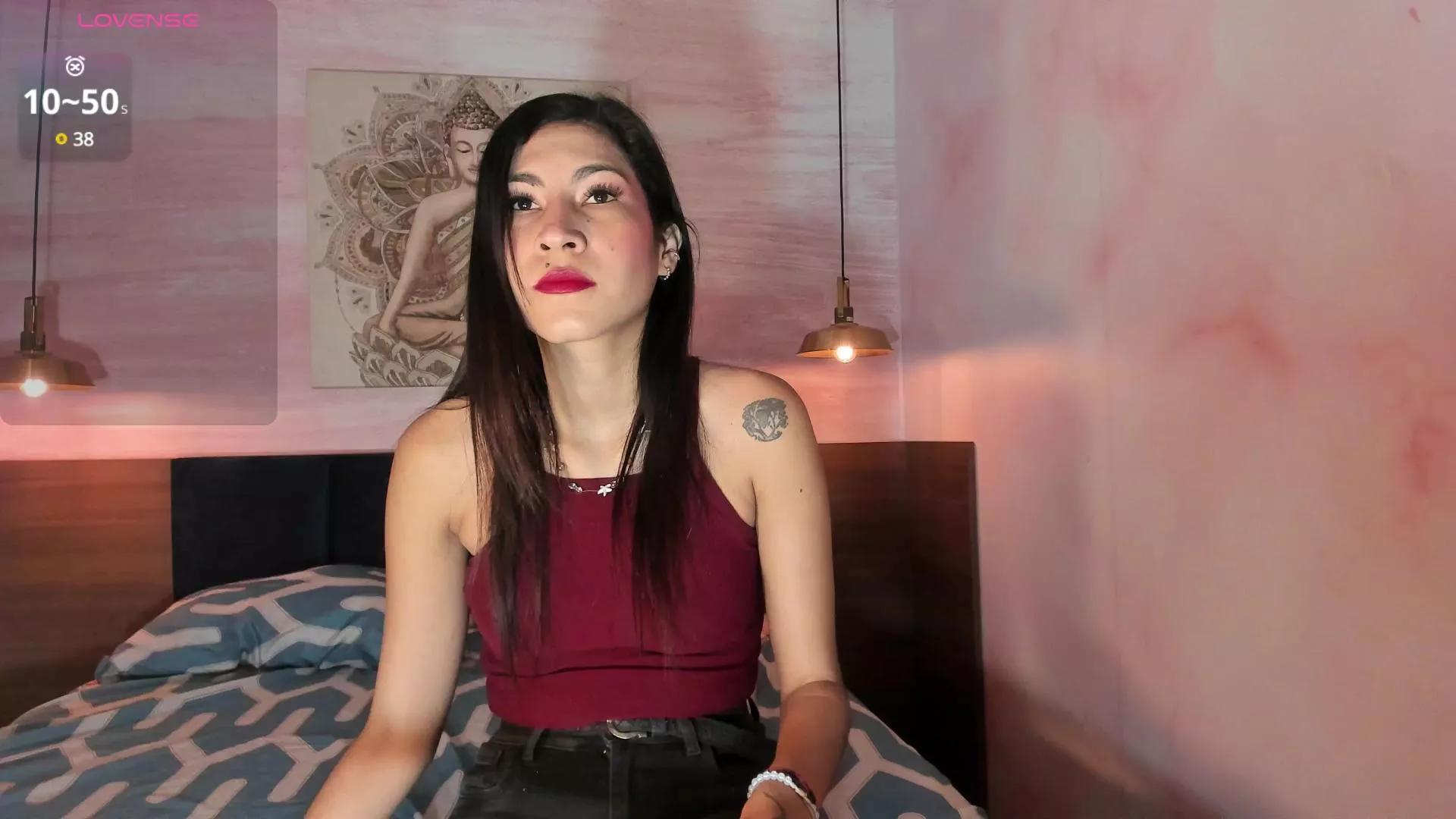 anna_lew on Cam4 
