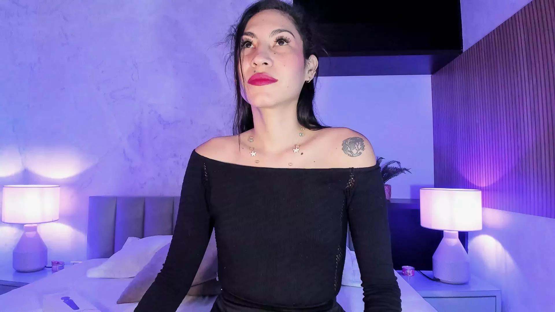 anna_lew on Cam4 
