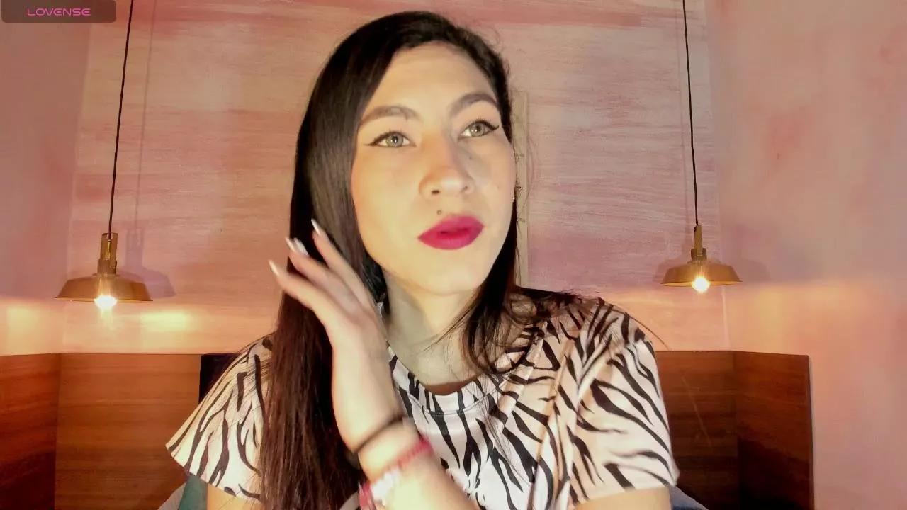 anna_lew on Cam4 