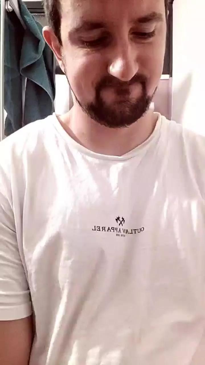 Artorias94x on Cam4 