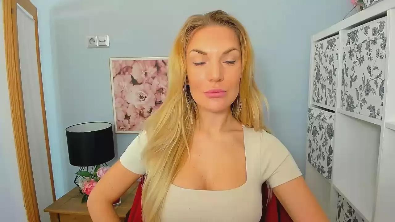 AulloraDoll on Cam4 