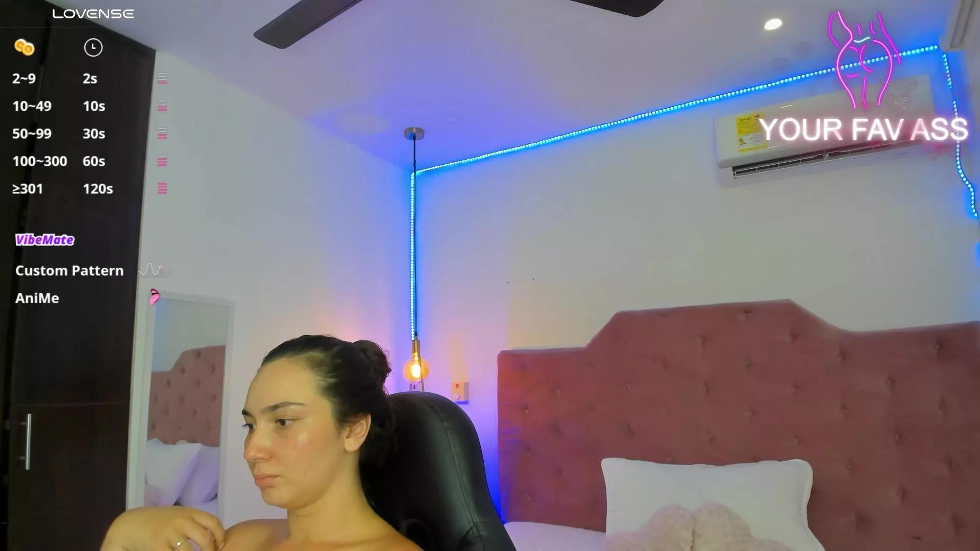 Freechat AVA__BLUE on Cam4