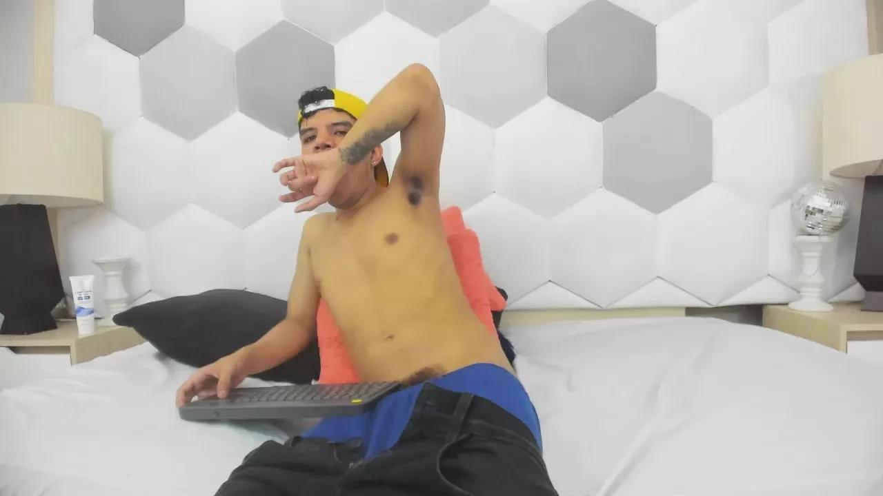 Axel_Forte on Cam4 