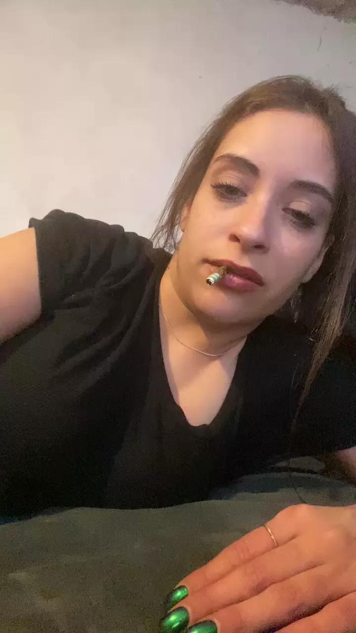 Babyalma1994 on Cam4 