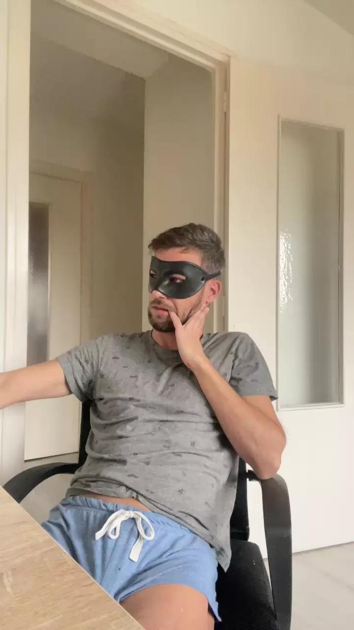 Babyboy2021xxx on Cam4 