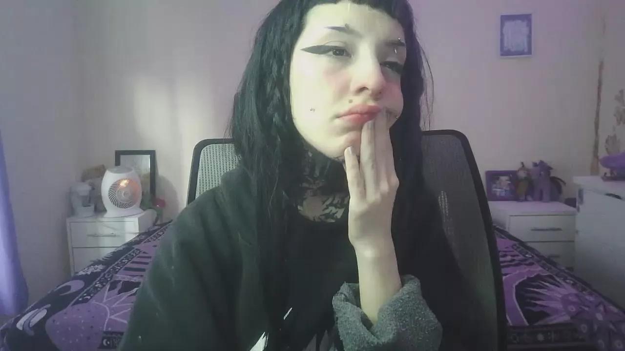bad_doll_bb on Cam4 