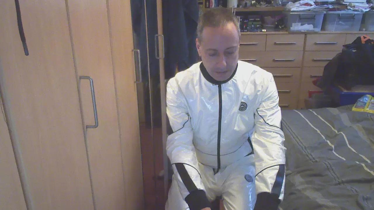 badboymidlands on Cam4 