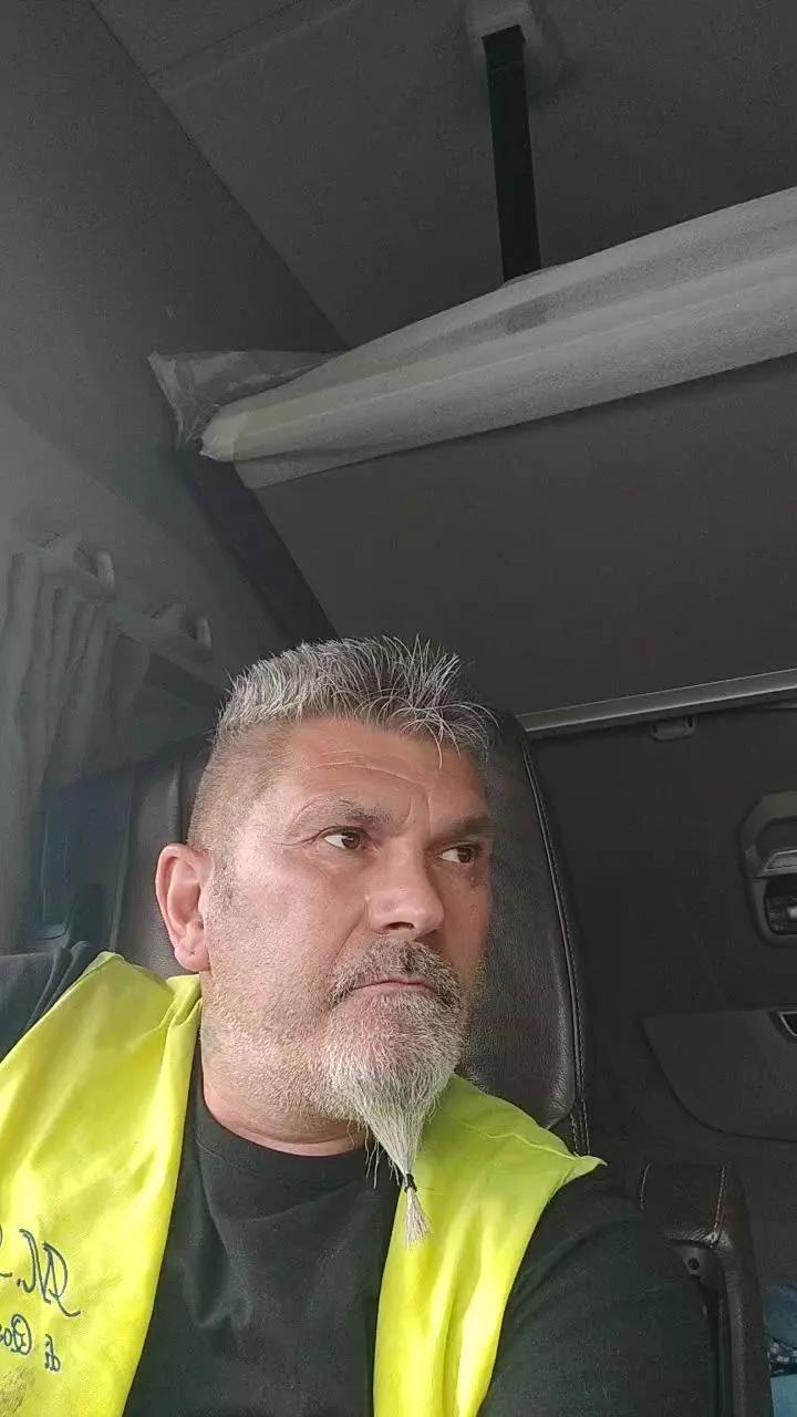 Offline Batacchio70hot on Cam4