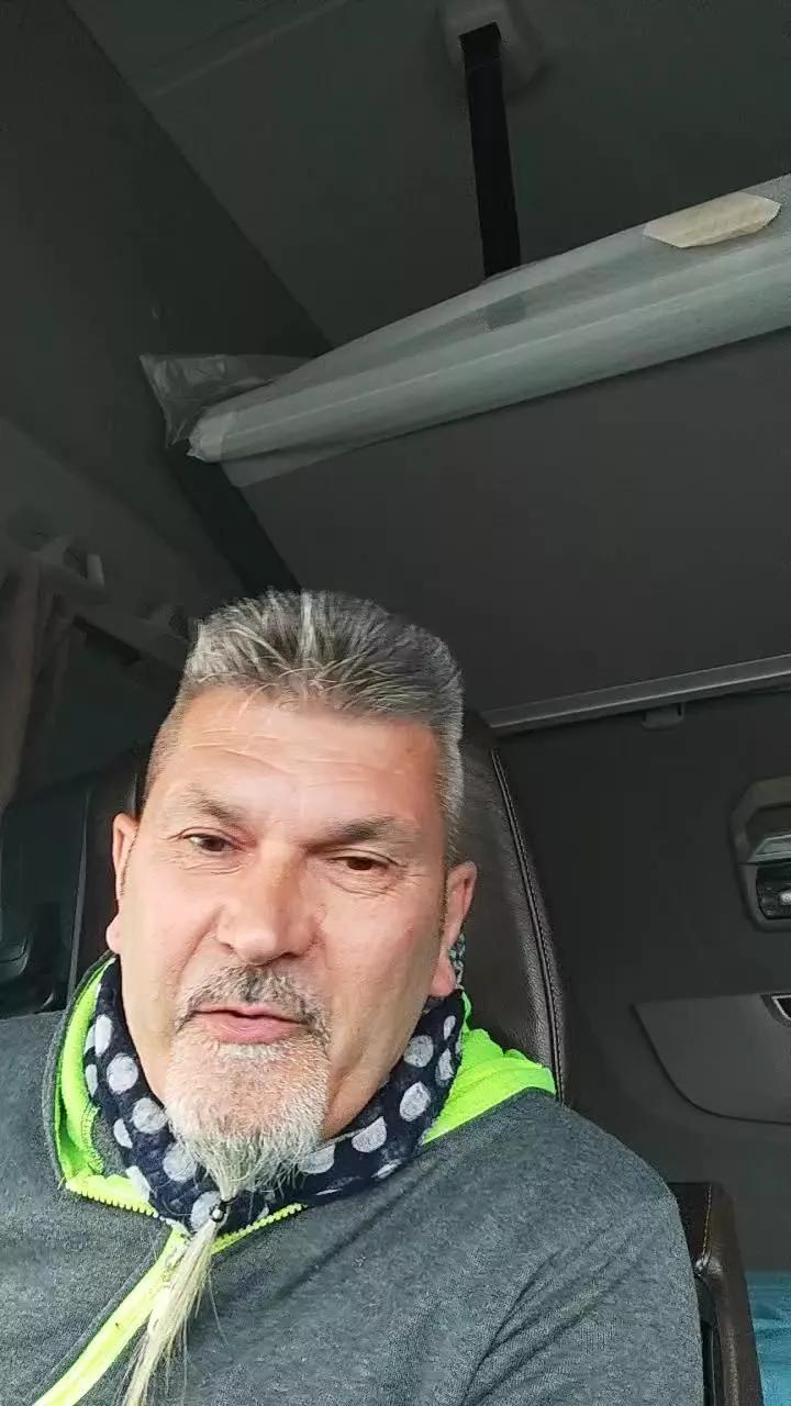 Offline Batacchio70hot on Cam4