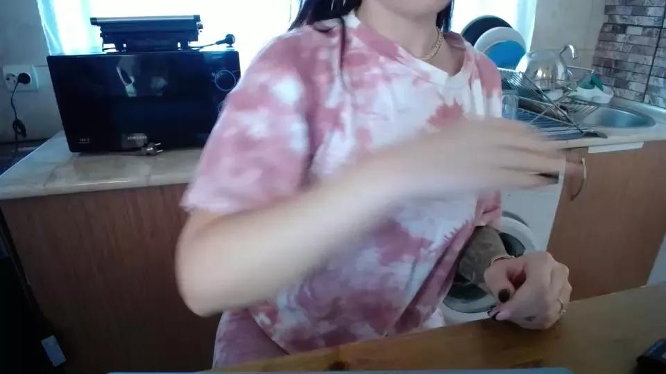 BatDen_ on Cam4 