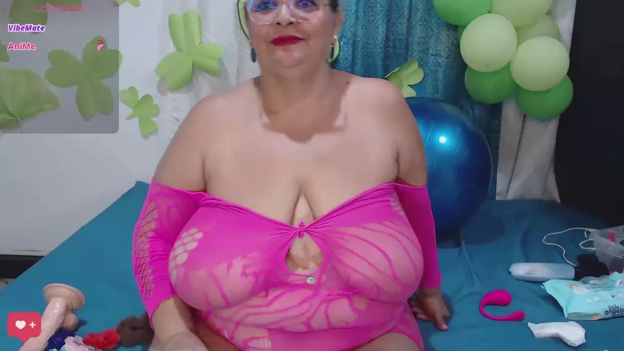 BBW_salome on Cam4 