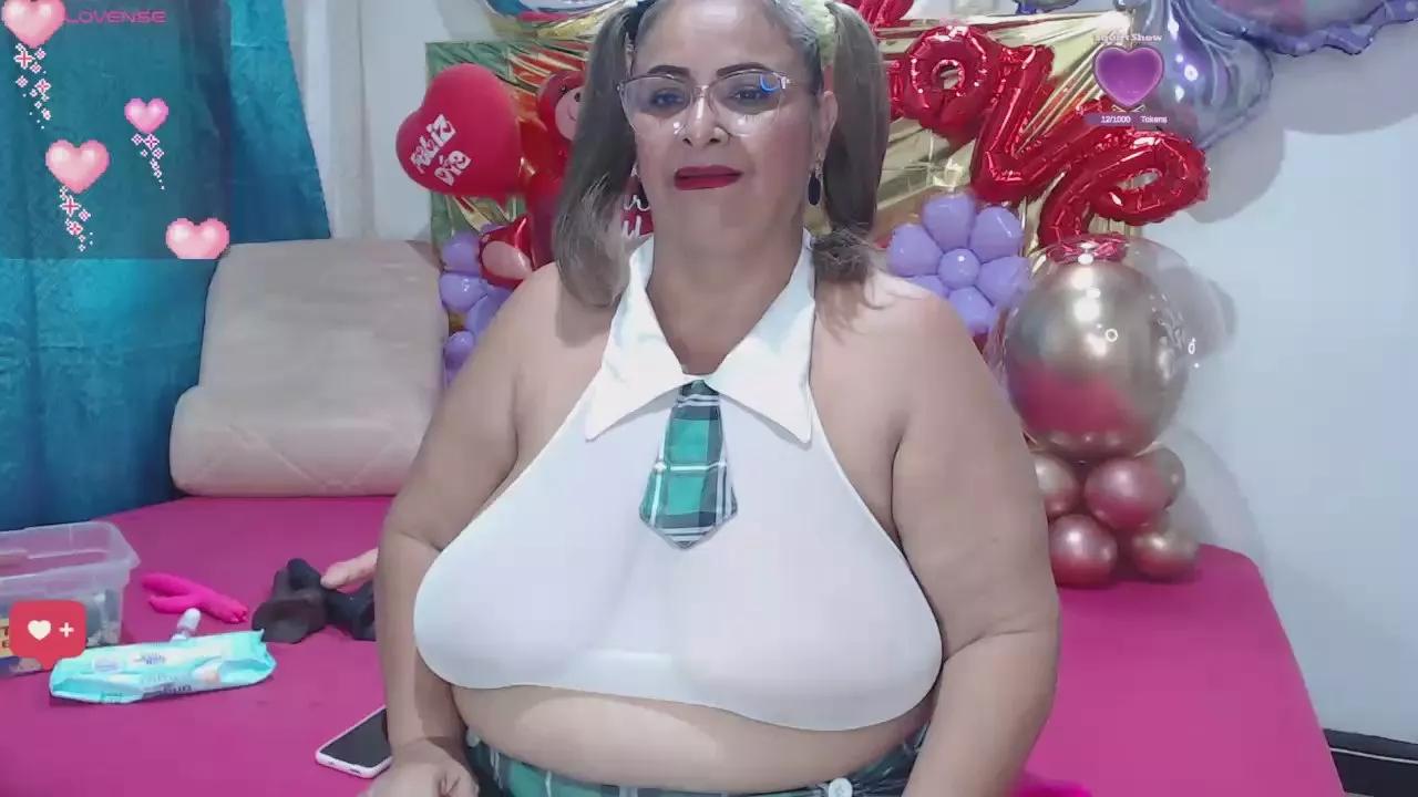 BBW_salome on Cam4 