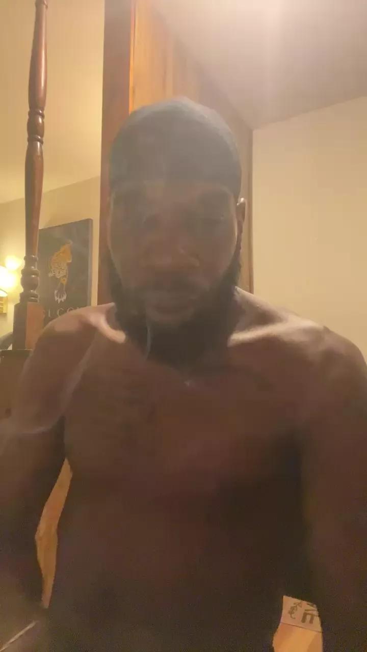 Beasleyboi90 on Cam4