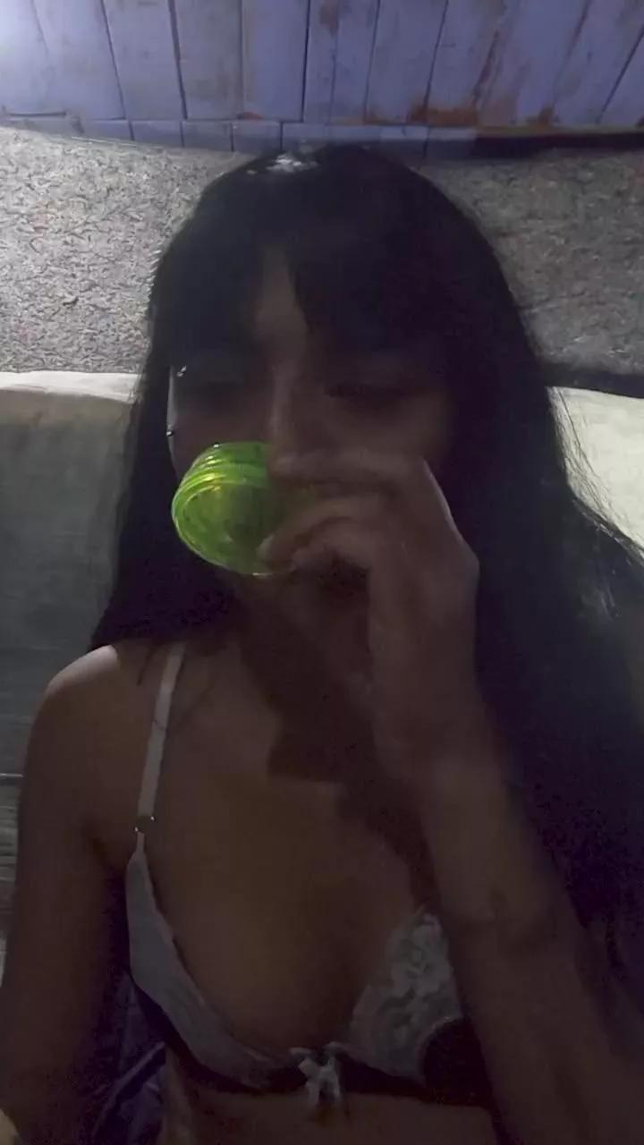 Bebecam2002 on Cam4 