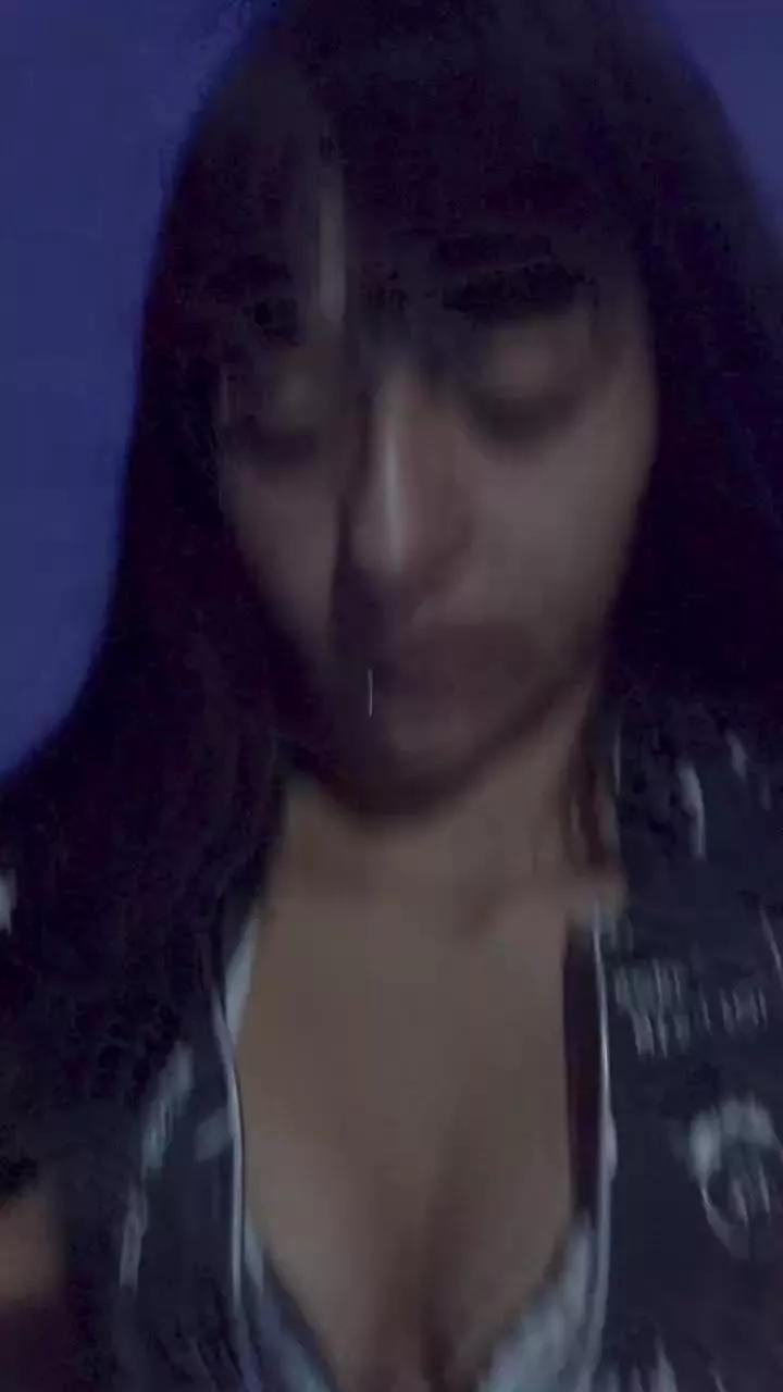 Bebecam2002 on Cam4 
