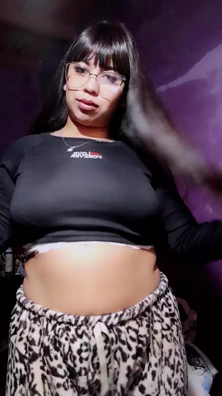 Bebijuu23 on Cam4 