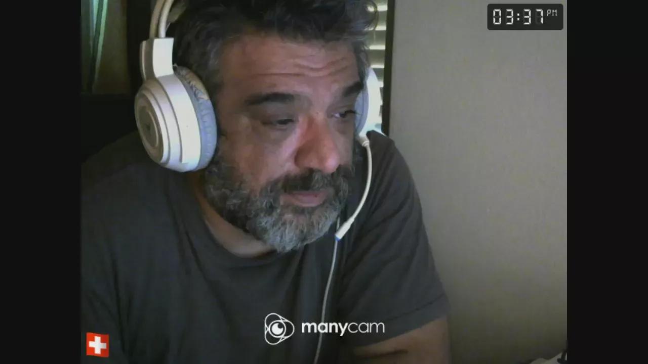 benenzo on Cam4 