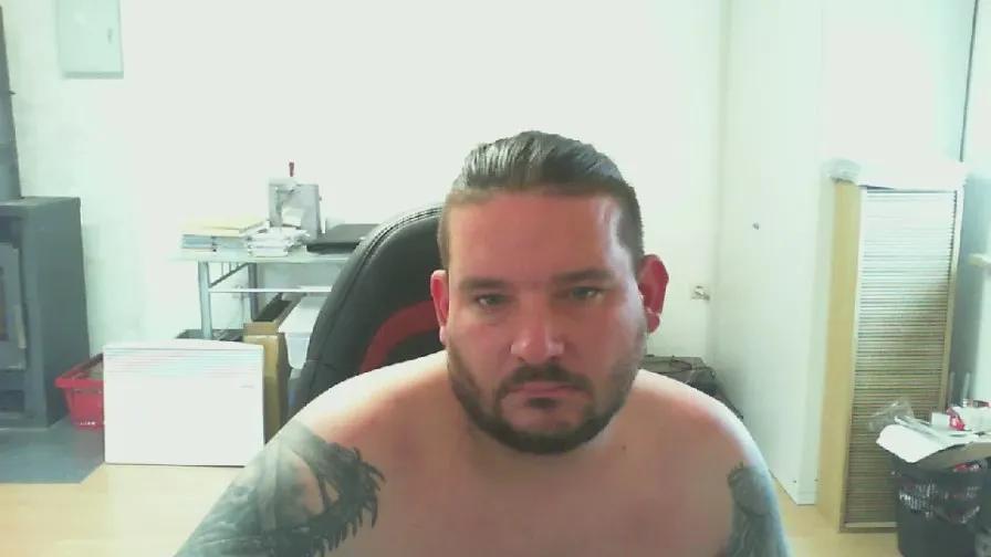Offline BenutzeMich666 on Cam4
