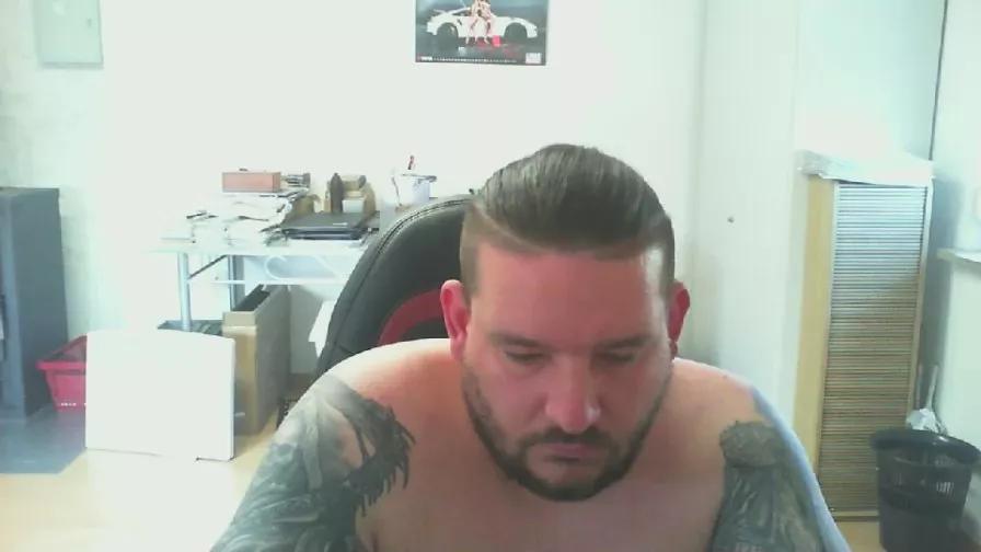 Offline BenutzeMich666 on Cam4