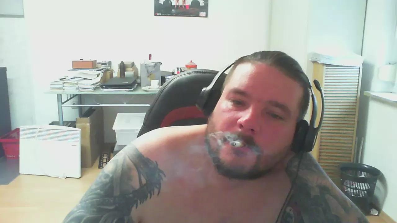 Offline BenutzeMich666 on Cam4