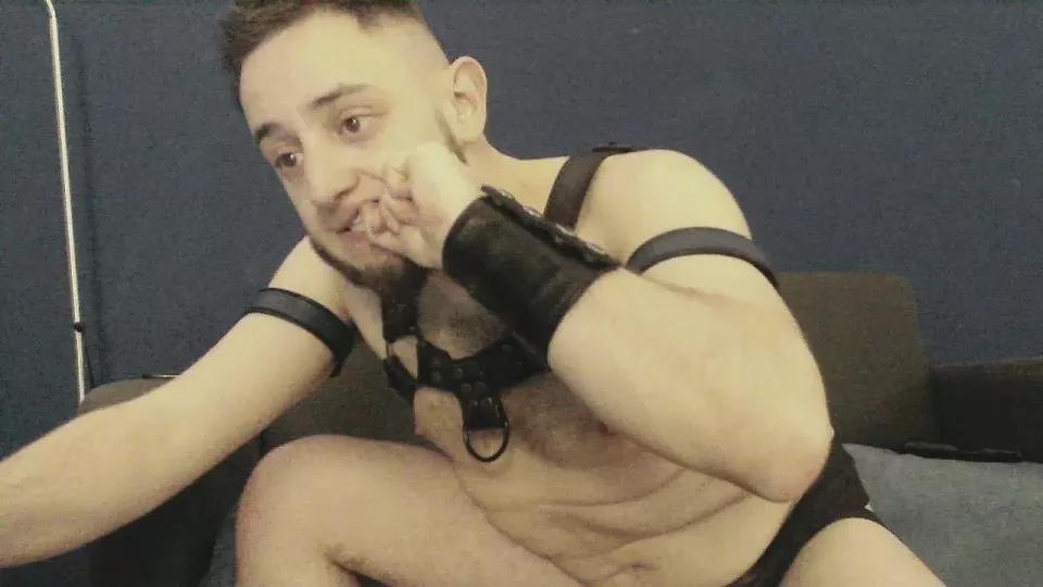 berlin_leather on Cam4 