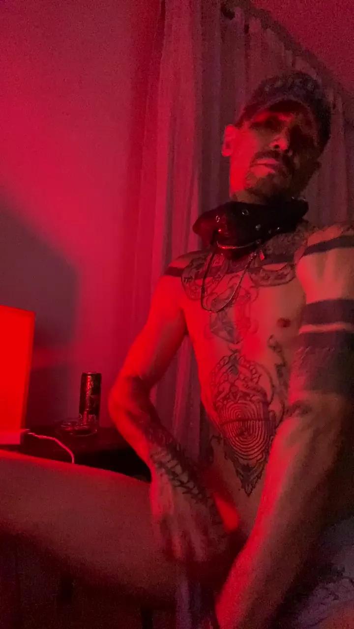 Offline BerlinTechnoMad on Cam4