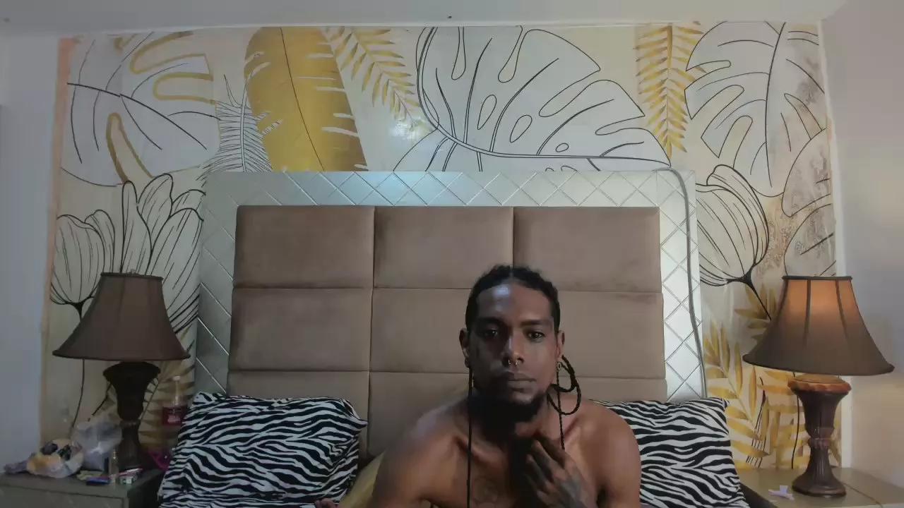 bigblackhottx1 on Cam4