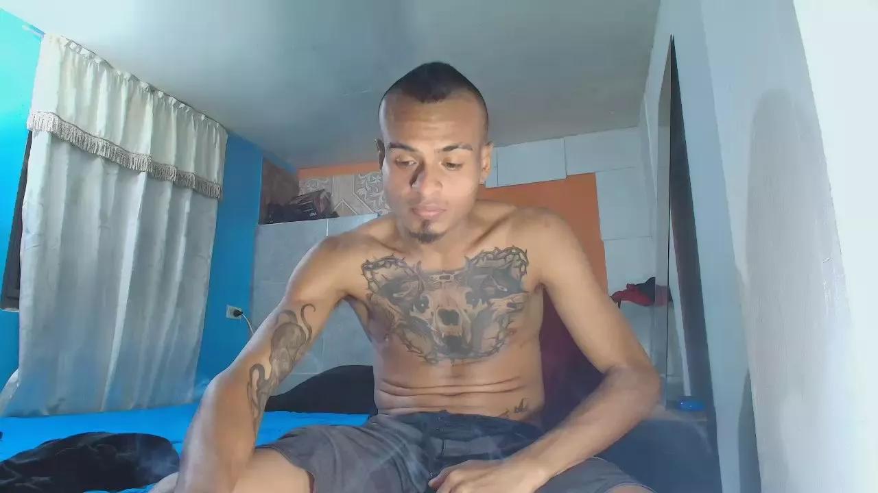 Bigcentauro23 on Cam4 