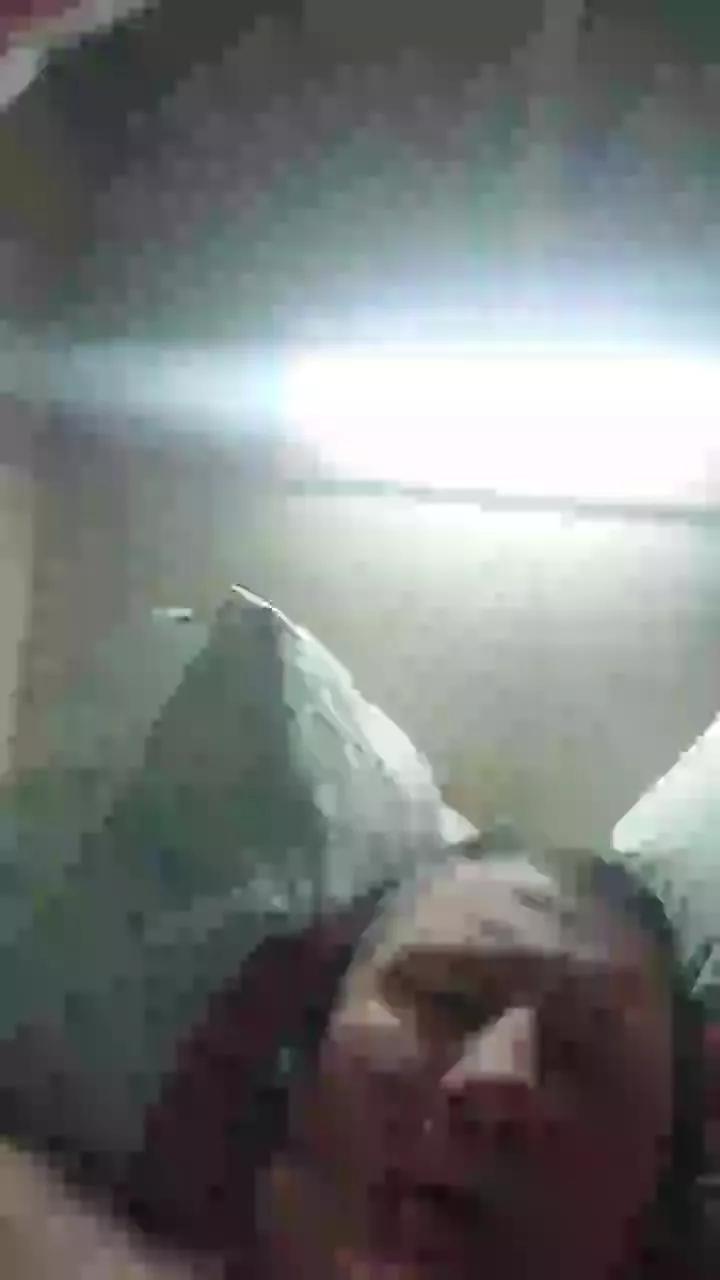 Bisex80 on Cam4 