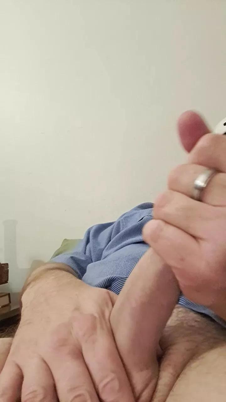 bitemypillo1 on Cam4 
