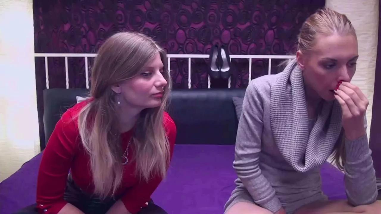 BlondeWitchez on Cam4 