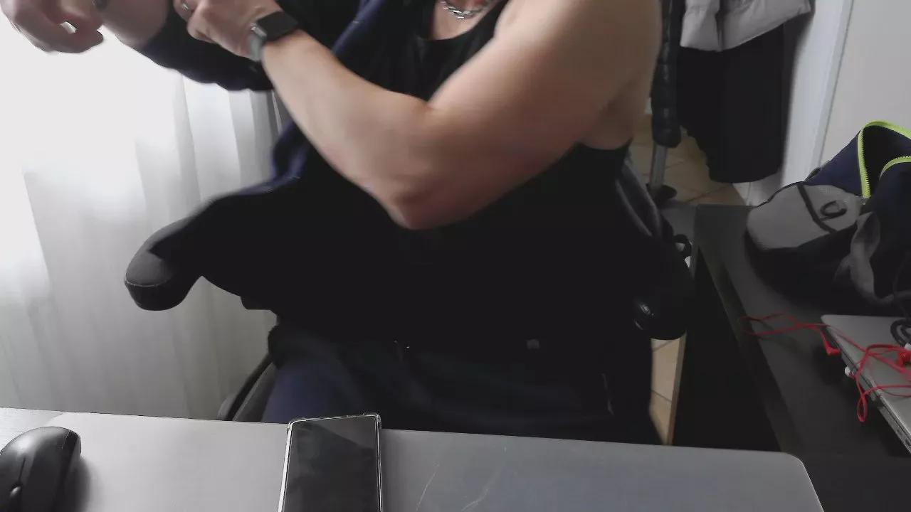 blupuff2 on Cam4 