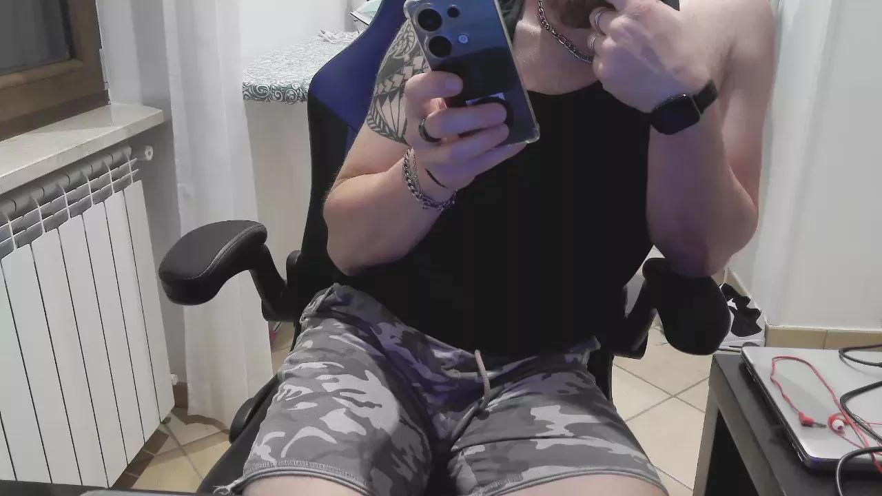 blupuff2 on Cam4 