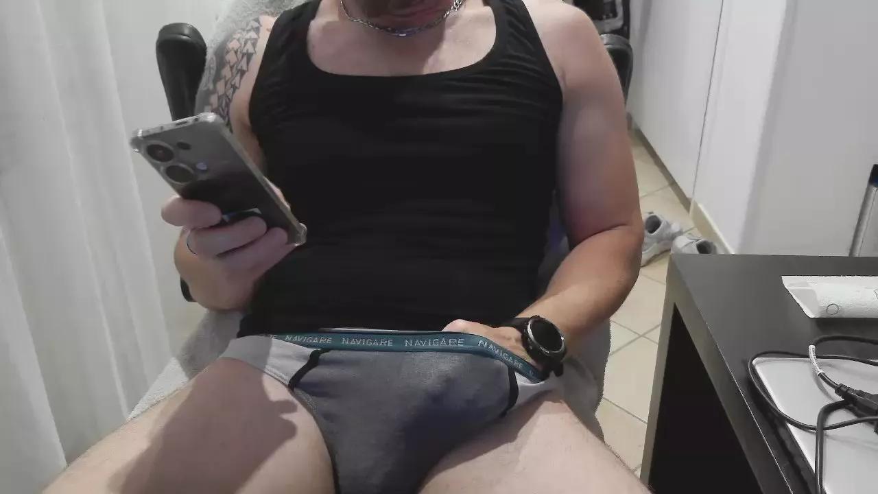 blupuff2 on Cam4 